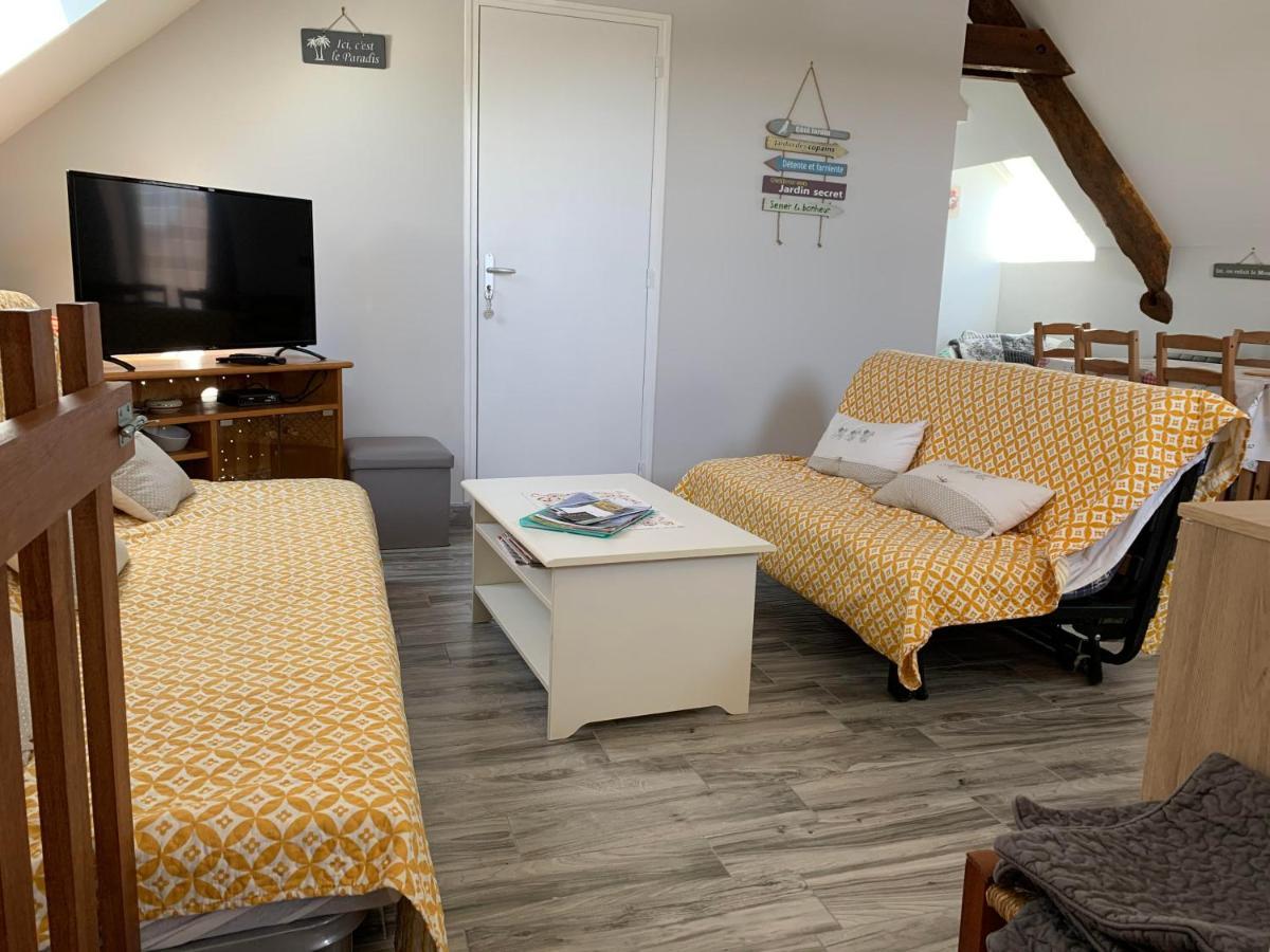 Appartement chez marîo à Saint-Pierre-Église Extérieur photo
