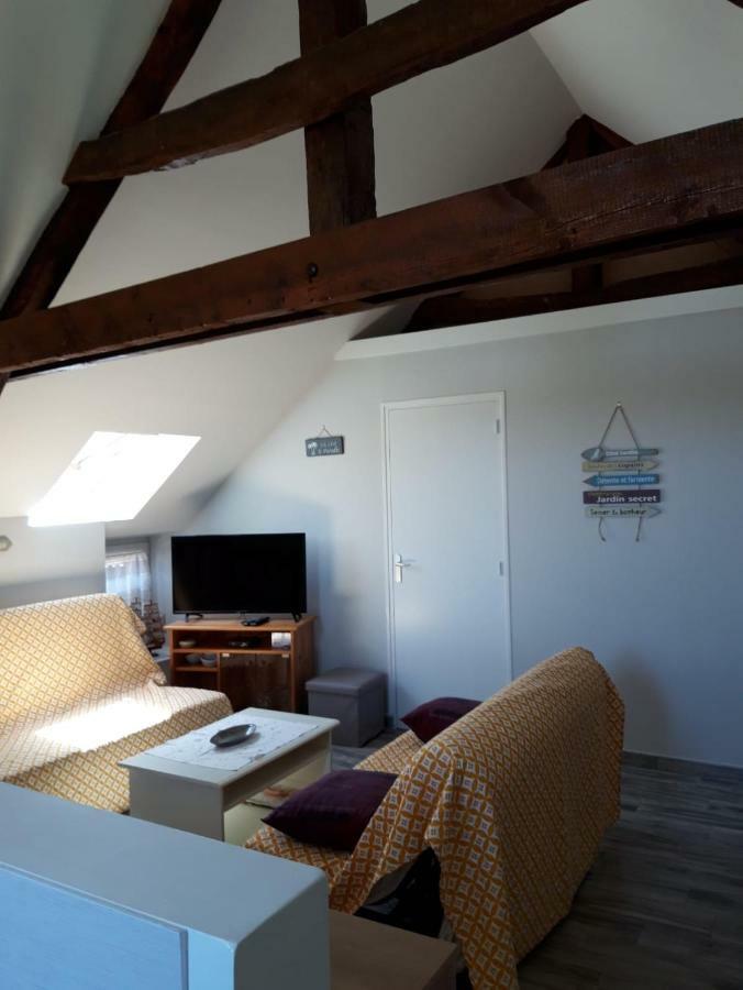 Appartement chez marîo à Saint-Pierre-Église Extérieur photo